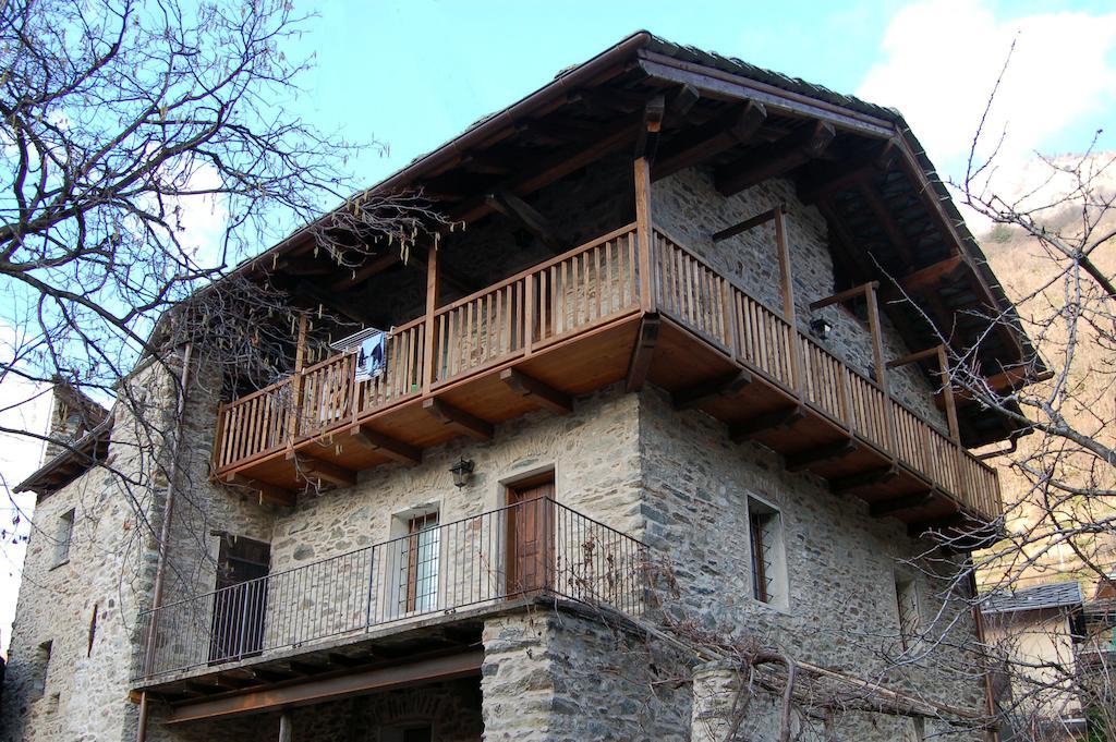 Il Nocciolo Bed & Breakfast Bard Exterior photo