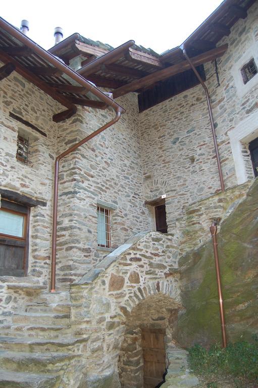 Il Nocciolo Bed & Breakfast Bard Exterior photo