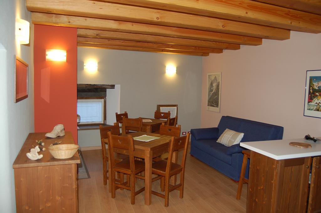 Il Nocciolo Bed & Breakfast Bard Exterior photo
